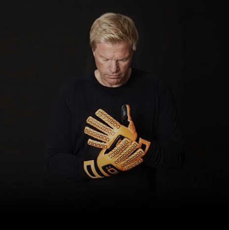 Oliver kahn gloves online